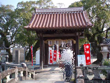 香椎神社（佐賀市久保田町）の門