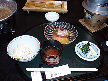酢物、山菜松茸釜飯、香物、赤出汁
